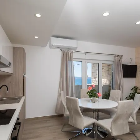 20 Meters From The * Jesenice (Split-Dalmatia)