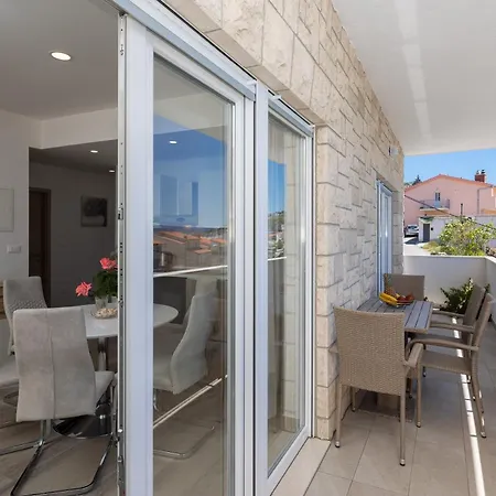20 Meters From The Apartment Jesenice (Split-Dalmatia)